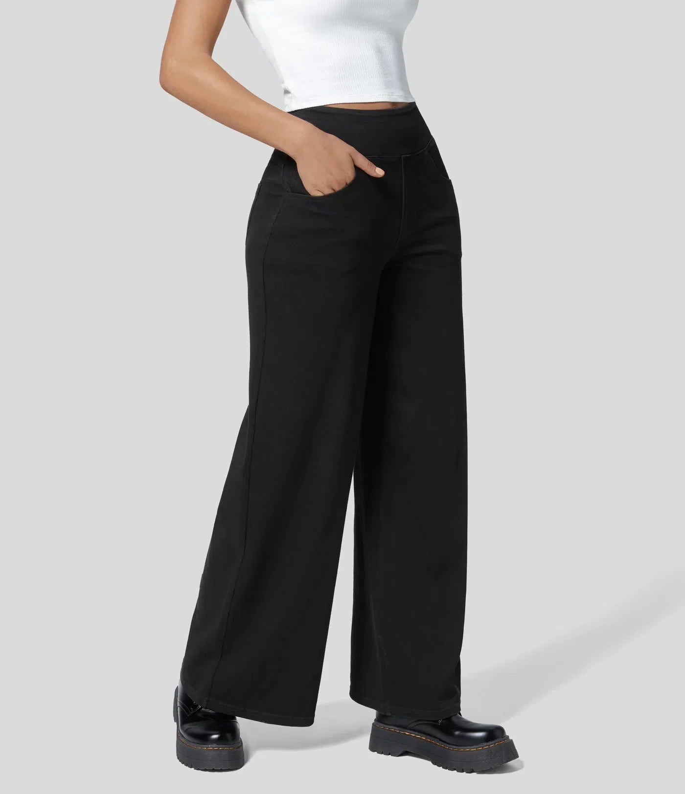 Locker sitzende Arbeitsjeans aus Stretch-Denim