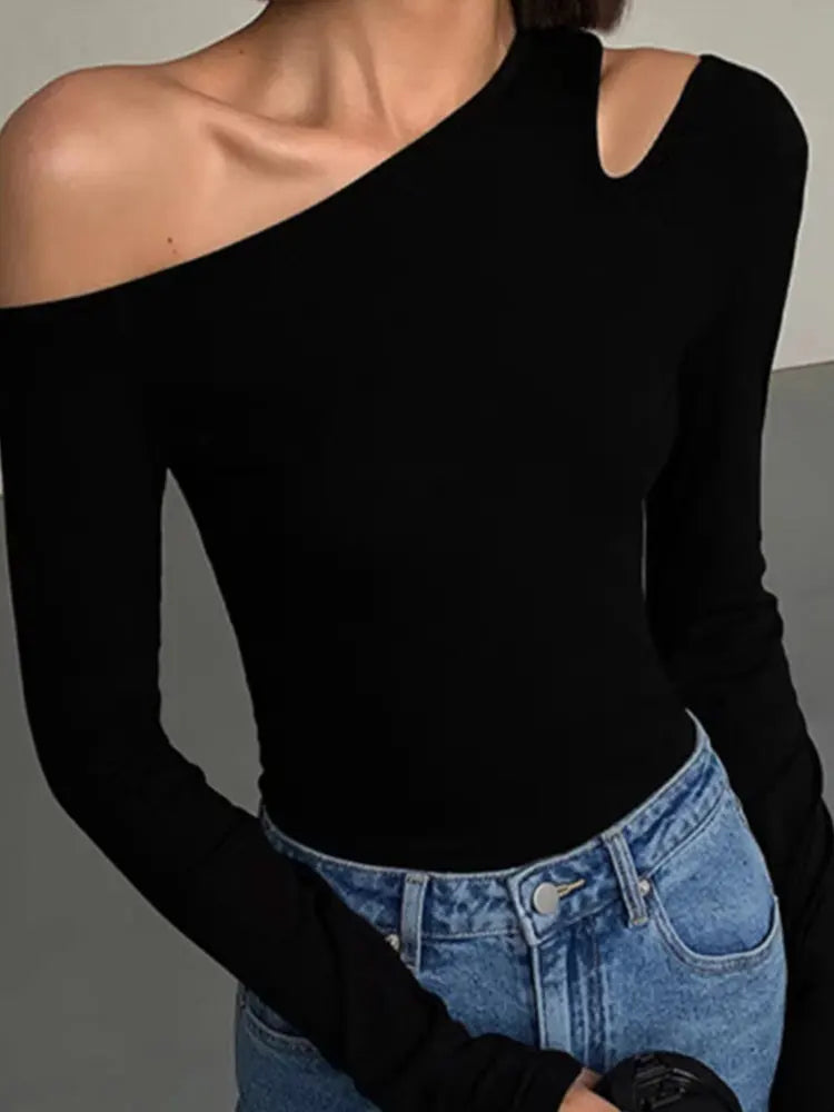 Lara Schulternahes Oberteil