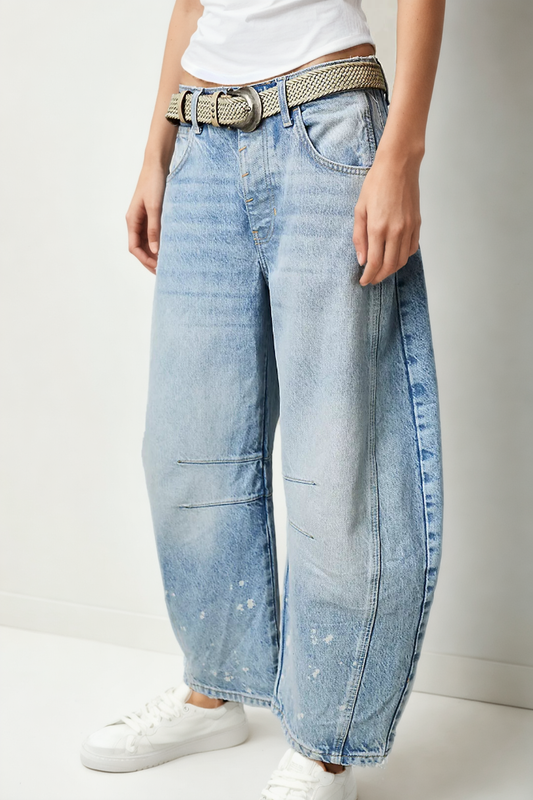 Viel Glück mit der mittelhohen Röhrenjeans